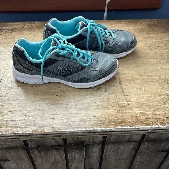 Fila Women’s Sneakers - Picture 2 of 6